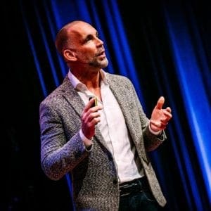 Richard van Hooijdonk Futurist & Trendwatcher Digital Redner